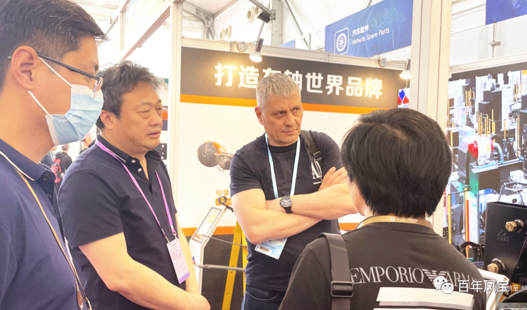 荣耀体育在线注册_荣耀体育（中国）重科亮相133届广交会