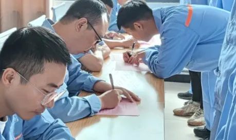 荣耀体育在线注册_荣耀体育（中国）管业举行“匠心凝聚、薪火相传”拜师仪式