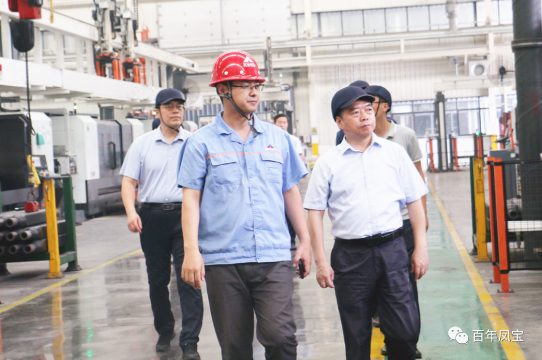 安阳市政协副主席侯合柱到荣耀体育在线注册_荣耀体育（中国）集团调研指导工作