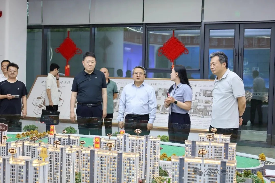 黄明海到荣耀体育在线注册_荣耀体育（中国）澜庭调研指导工作